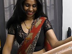 Зрелая мамочка индианка на веб камеру устроили стриптиз шоу